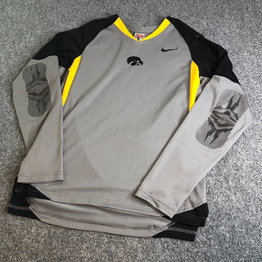 Nike Iowa Hawkeyes Shirt Mens Medium Gray Long Sleeve Y2K Vintage Elbow Patches